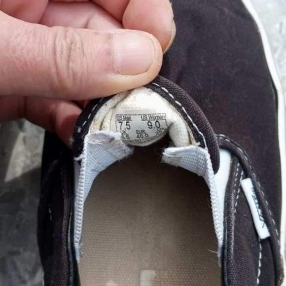 VINTAGE CLASSIC "VANS" OFF THE WALL SLIP ON BLACK WITH WHITE SNEAKERS USED - Picture 6 of 7